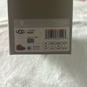 Size 2/3 baby Ugg slippers
